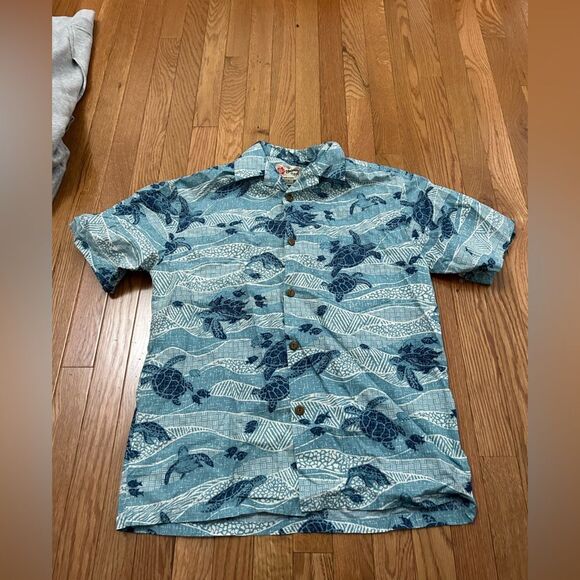 Hilo Hattie Sea Turtle Hawaiian Shirt - Picture 3 of 5